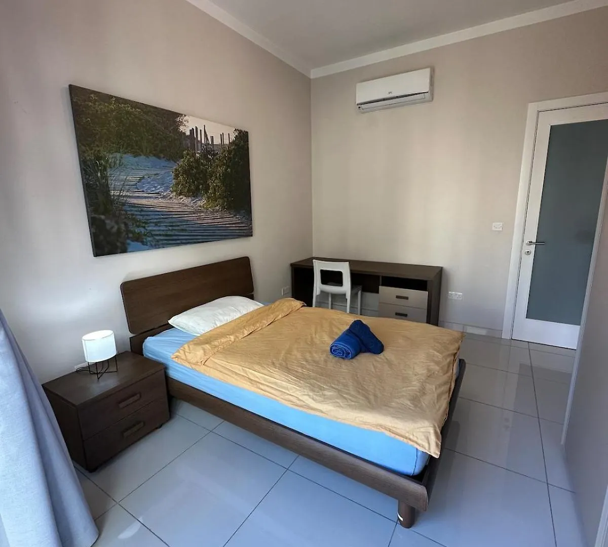 Apartment House With Sea Views In The City Center Saint Julian's